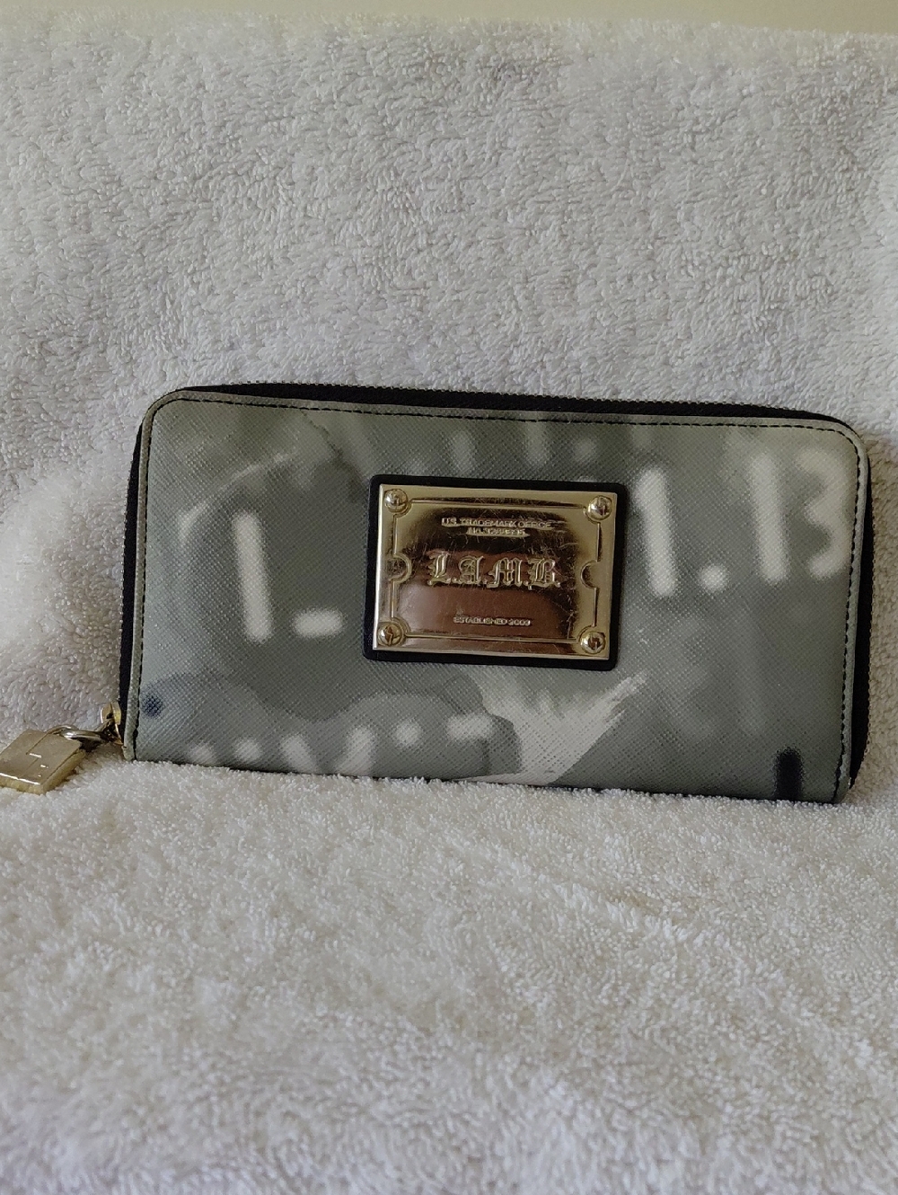 Lamb Plaque Zip Wallet in Gray and Black